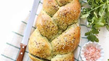 חלת כוסברה | אפרת ליכטנשטט