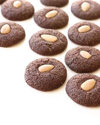 עוגיות חרובים מתובלות | אפרת ליכטנשטט