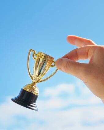 "ברגע שאנחנו מתעקשים על הכרה היא בורחת" | שאטרסטוק