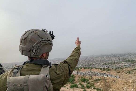 מג"ד בחטיבת אלכסנדרוני, סא"ל י', על רקע חורבות עזה | ישראל שמאי