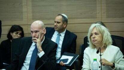 היועצת המשפטית לממשלה, גלי בהרב-מיארה, ופרקליט המדינה, עמית איסמן | יונתן זינדל, פלאש 90