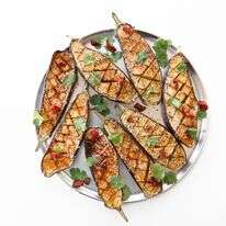 לא רק במטבח היפני: סירות חצילים במיסו | אפרת ליכטנשטט לא רק במטבח היפני: סירות חצילים במיסו | אפרת ליכטנשטט