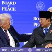 נשיא ארה"ב טראמפ ונשיא אינדונזיה סוביאנטו בהכרזה על "מועצת השלום" בדאבוס | AFP