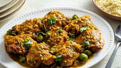 דג'אג' מקוואלי (טאג'ין עוף, זיתים ולימון) | סקוט סוצ'מן עבור הוושינגטון פוסט