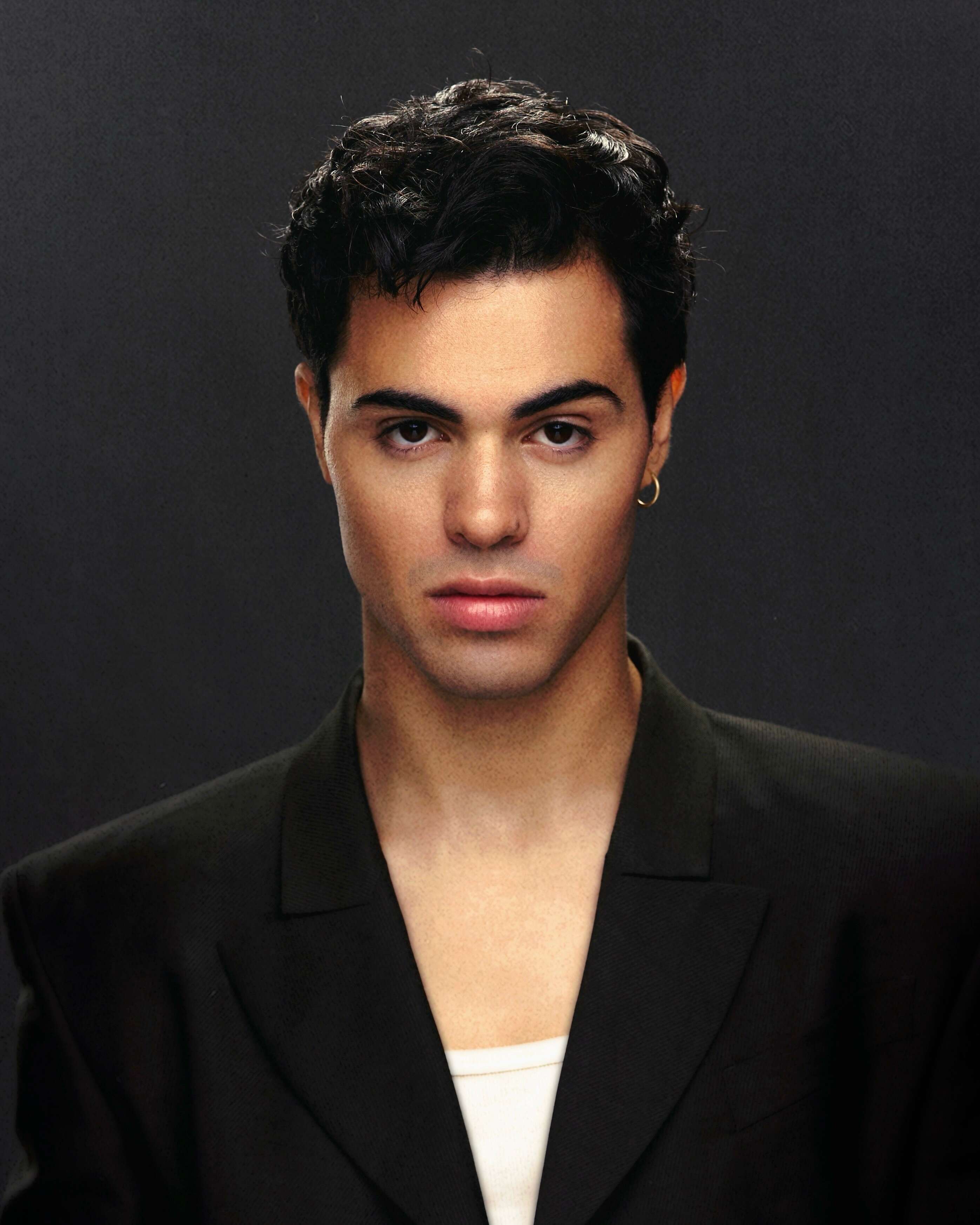 יוצר פופ מוכשר ומוזיקאי רוק-מזרחי ותיק: בין שני אלבומים שונים ונהדרים