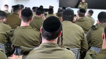 השירות הצבאי עשוי לבטא את האידיאלים הנעלים ביותר של החינוך החרדי. חיילים מחטיבת חשמונאים | יוסי זליגר השירות הצבאי עשוי לבטא את האידיאלים הנעלים ביותר של החינוך החרדי. חיילים מחטיבת חשמונאים | יוסי זליגר