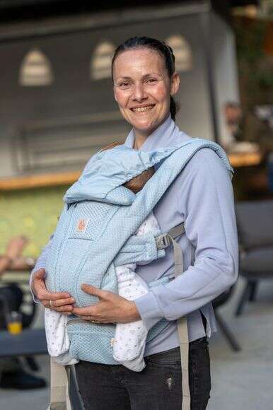 "הילדה כבר תגדל כצפונית". עינב צל ובתה | יוסי אלוני