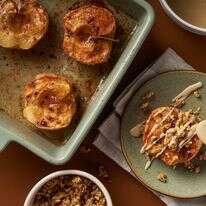 כך תהפכו תפוחים לקינוח חורפי אלגנטי | ריי לופז עבור הוושינגטון פוסט