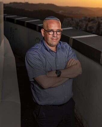 דין התנועה | נעמה שטרן דין התנועה | נעמה שטרן