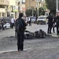 הקטנוע המשטרתי שהוצת בבני ברק | שמעון ברוך/TPS הקטנוע המשטרתי שהוצת בבני ברק | שמעון ברוך/TPS