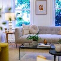 צמחים ומגוון חומרים משתלבים יחד בבית בגבעת הקפיטול | ולרי פלש / עבור הוושינגטון פוסט צמחים ומגוון חומרים משתלבים יחד בבית בגבעת הקפיטול | ולרי פלש / עבור הוושינגטון פוסט