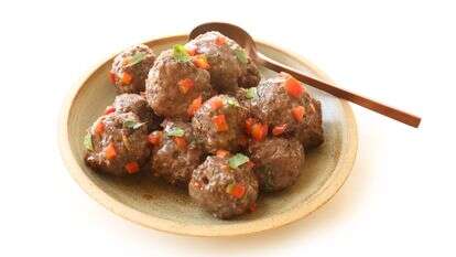 צלחת קציצות | אפרת ליכטנשטט צלחת קציצות | אפרת ליכטנשטט