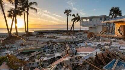 הרס שנוצר מהוריקן מילטון בפלורידה | שאטרסטוק