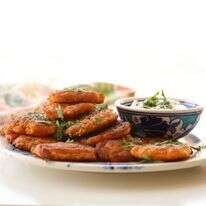 לביבות בטטה מהירות שמריחות כמו חורף | אפרת ליכטנשטט לביבות בטטה מהירות שמריחות כמו חורף | אפרת ליכטנשטט