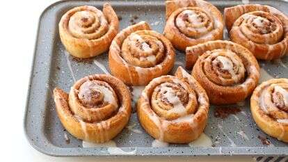 יותר טובים ממאפייה: סינמון־רול ביתי שתכינו שוב ושוב | אפרת ליכטנשטט