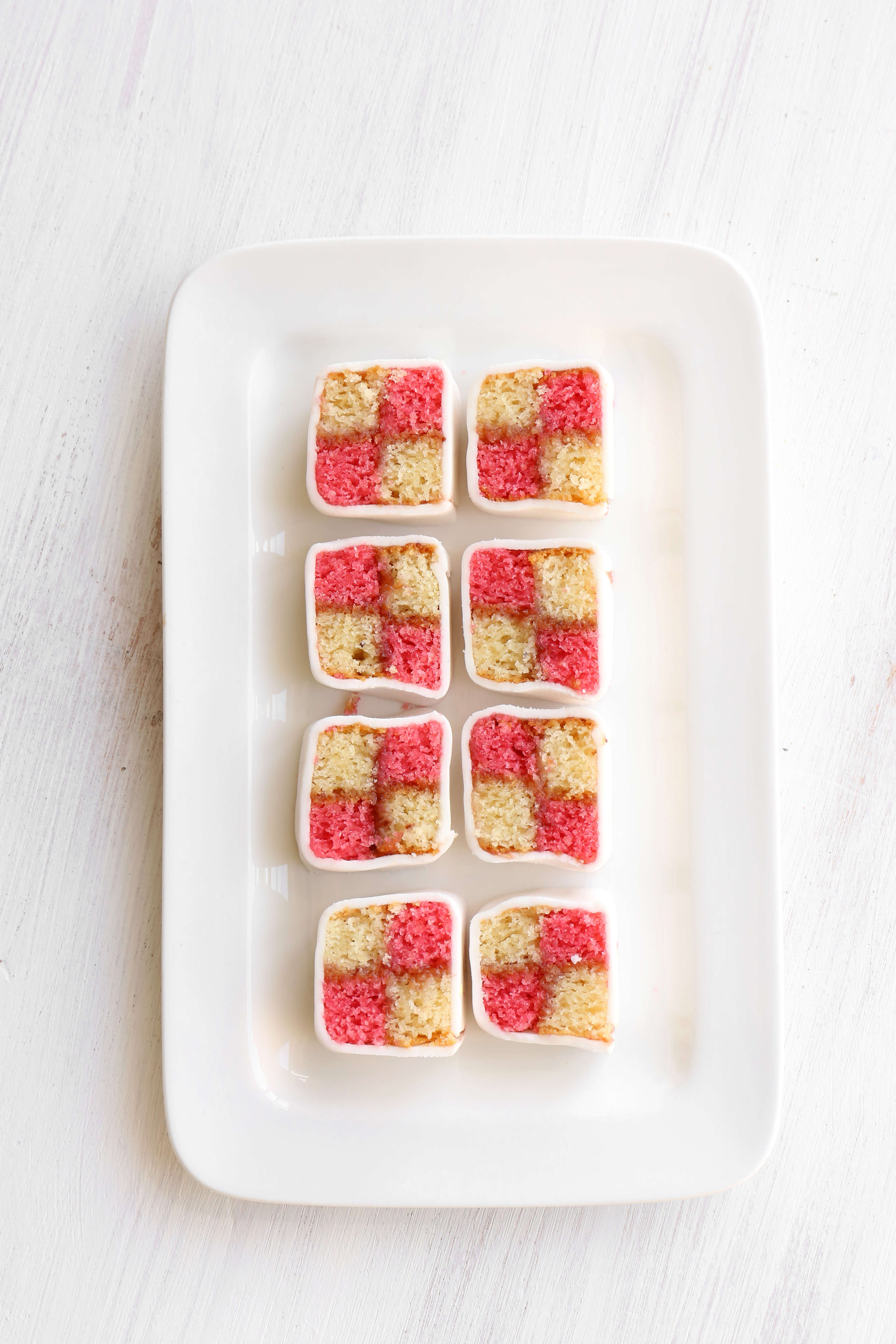 העוגה שכולם מצלמים לפני שטועמים: באטנברג קייק | אפרת ליכטנשטט העוגה שכולם מצלמים לפני שטועמים: באטנברג קייק | אפרת ליכטנשטט