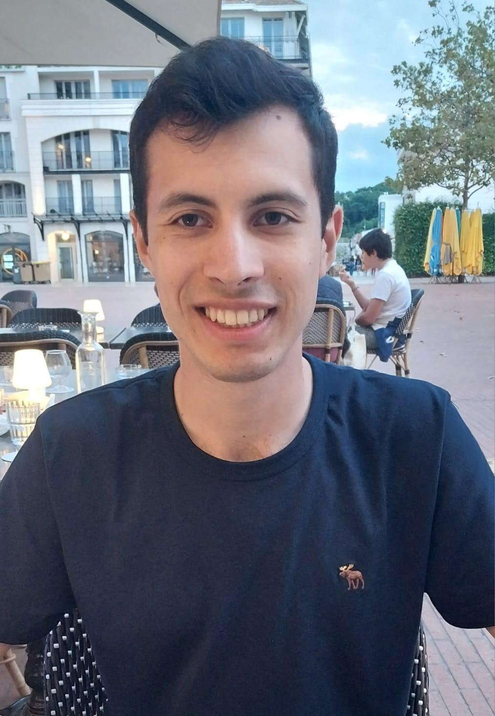 פעיל הימין הקיצוני הצרפתי קוונטין דרנק, שנהרג בשולי הפגנה ימנית | FAMILY HANDOUT / AFP פעיל הימין הקיצוני הצרפתי קוונטין דרנק, שנהרג בשולי הפגנה ימנית | FAMILY HANDOUT / AFP