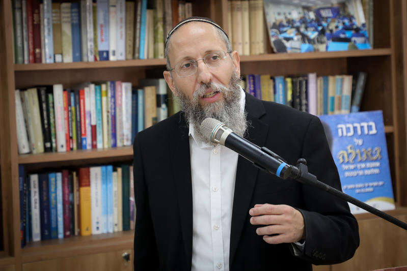 הרב רימון: „הרבה דמעות יורדות בדיוני ועדת סל התרופות”