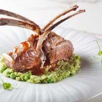 מנת בשר במסעדת הקומה ה-11 | דניאל לילה