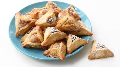 רכות מבפנים ופריכות בחוץ: אוזני המן מנצחות | אפרת ליכטנשטט רכות מבפנים ופריכות בחוץ: אוזני המן מנצחות | אפרת ליכטנשטט