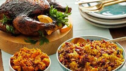 סעודה פרסית זו לפורים מתאימה לארוחת ערב של אמצע השבוע | טום מקורקל ; עיצוב אוכל: ליסה צ'רקסקי עבור הוושינגטון פוסט.