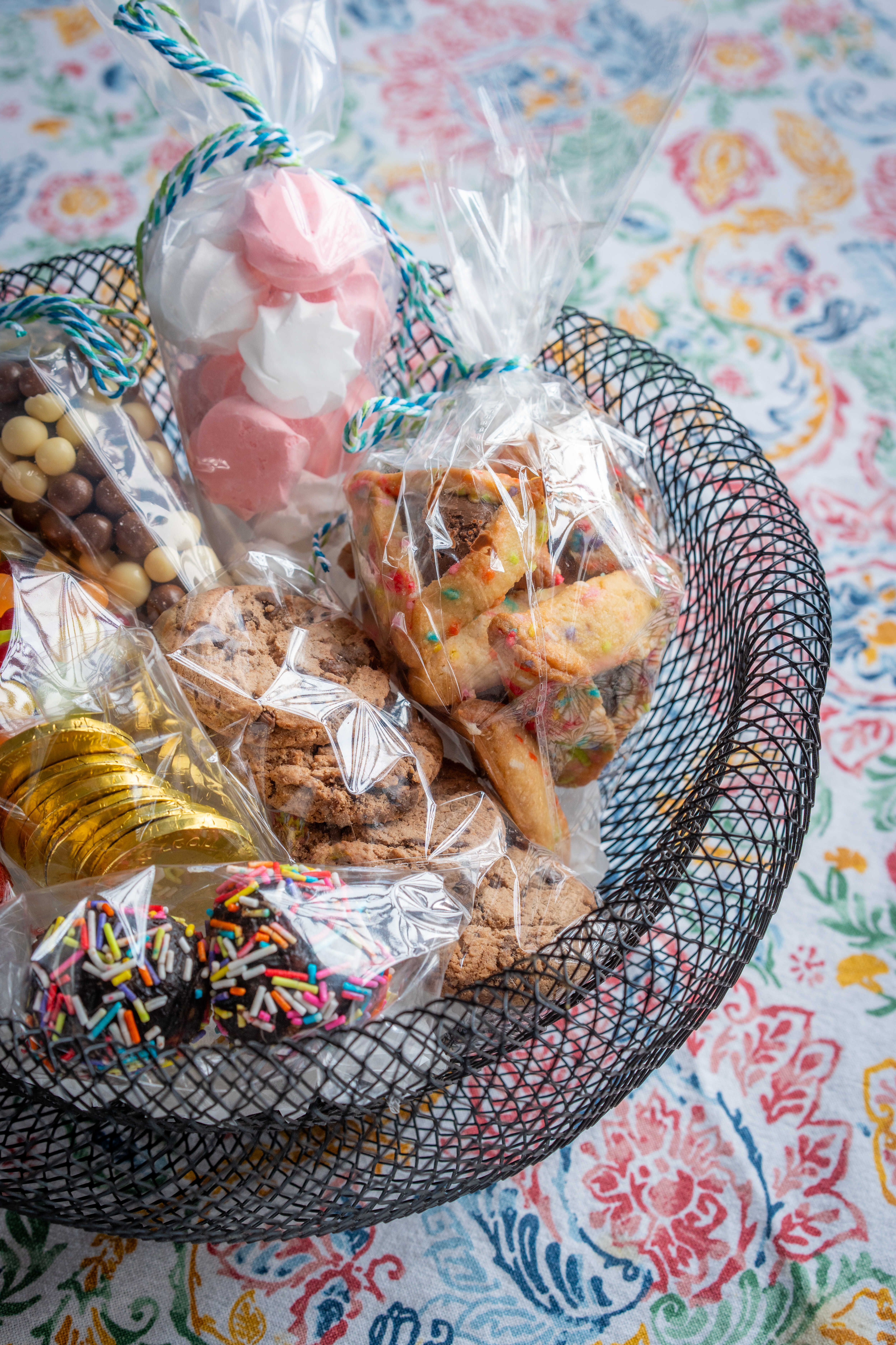 אוזני המן | גיא אשכנזי, Agency Karela