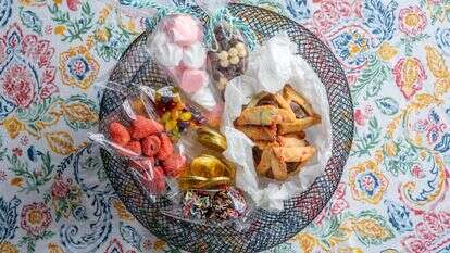 אוזני המן | גיא אשכנזי, Agency Karela