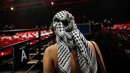 מפגין פרו־פלסטיני | Anna KURTH / AFP