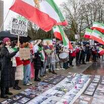 אופוזיציה בלי ראש דף הבית | EPA אופוזיציה בלי ראש דף הבית | EPA