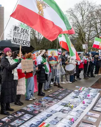 אופוזיציה בלי ראש דף הבית | EPA