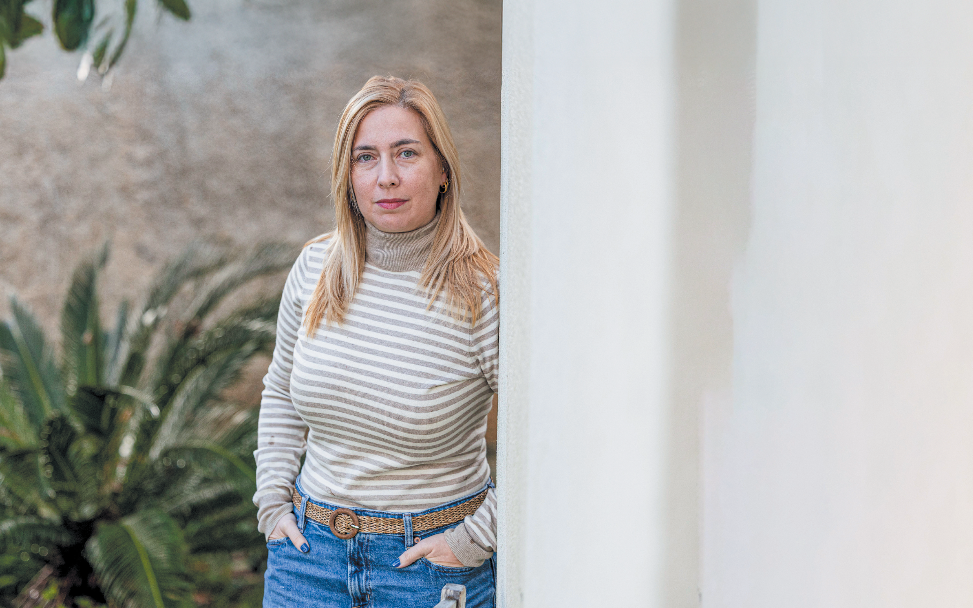 מאחורי המסך | נעמה שטרן