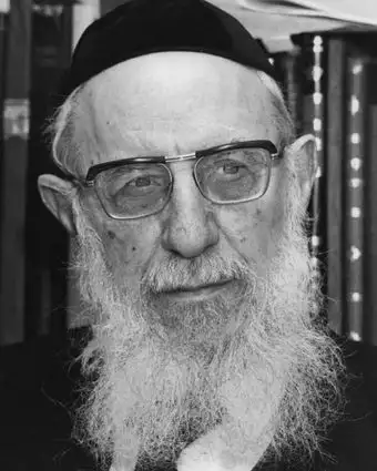 הרב הספרדי האחרון דף הבית | באדיבות המשפחה הרב הספרדי האחרון דף הבית | באדיבות המשפחה