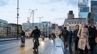 משרדי הייטק ליד גשר לונדון | חוסה סרמנטו מטוס/בלומברג משרדי הייטק ליד גשר לונדון | חוסה סרמנטו מטוס/בלומברג