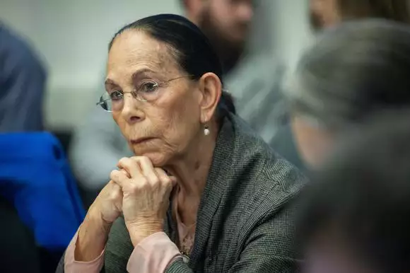 אילה פרוקצ'יה | יונתן זינדל, פלאש 90