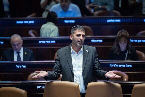 קרעי | יונתן זינדל, פלאש 90