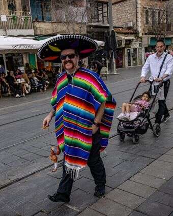 חגיגות פורים בירושלים | יונתן זינדל, פלאש 90