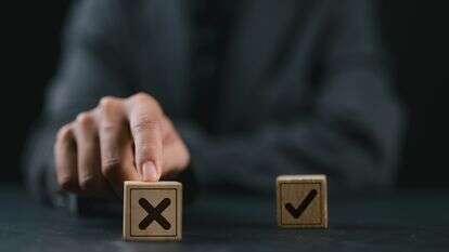 מותר ואסור אילוסטרציה | שאטרסטוק