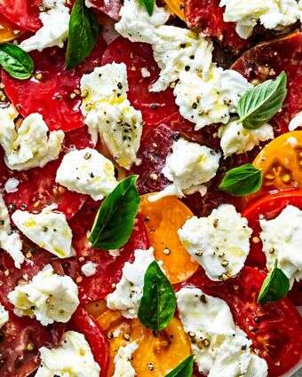 איך מכינים סלט קפרזה? | סקוט סוצ'מן עבור הוושינגטון פוסט