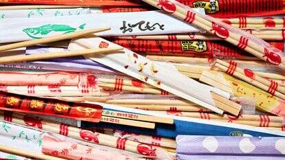 מקלות אכילה (צ'ופסטיקס) | ג'סטין טסוקאלאס; עיצוב אוכל מאת מארי אוסטרוסקי/הוושינגטון פוסט