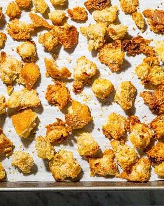 איך להכין קרוטונים פריכים וטעימים לשדרוג הסלט שלכם | ריי לופז עבור הוושינגטון פוסט