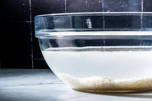 אחרי שטיפת האורז, אל תצפו שהמים יהיו צלולים | הוושינגטון פוסט מאת ריי לופז