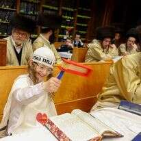 רעשנים בקריאת מגילת אסתר | יעקב לדרמן, פלאש 90