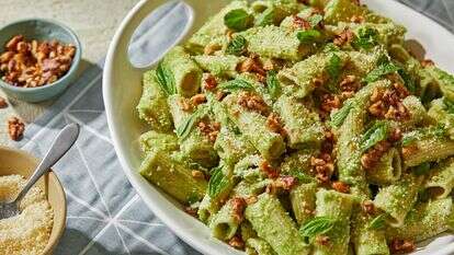 פסטה ברוקולי | טום מקורקל, עיצוב אוכל מאת ג'ינה ניסטיקו עבור הוושינגטון פוסט