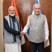 בלבוש הודי מסורתי: ראש הממשלה נתניהו נועד עם ראש הממשלה מודי לקראת ארוחת הערב המשותפת | מעיין טואף/ לע״מ.