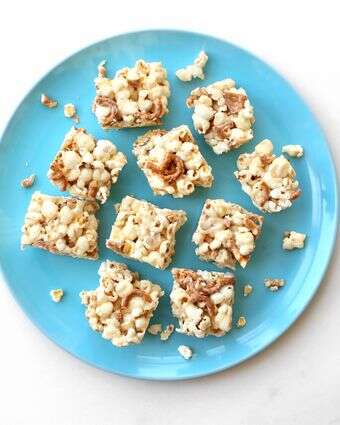 זה מתחיל בפופקורן – ונגמר בקוביות קרמל ממכרות | אפרת ליכטנשטט