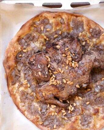 שולחן שבת מקבל שדרוג: מחמר צפוני עם סומק ובצל קונפי | אפרת ליכטנשטט