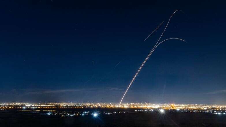 מערכת נגד טילים יורה טילי יירוט על טילים שנורו מאיראן | יוסי אלוני - פלאש 90