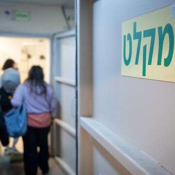 מקלט בתל אביב | חיים גולדברג, פלאש 90