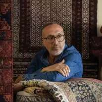 חולם בפרסית | אבישג שאר-ישוב חולם בפרסית | אבישג שאר-ישוב