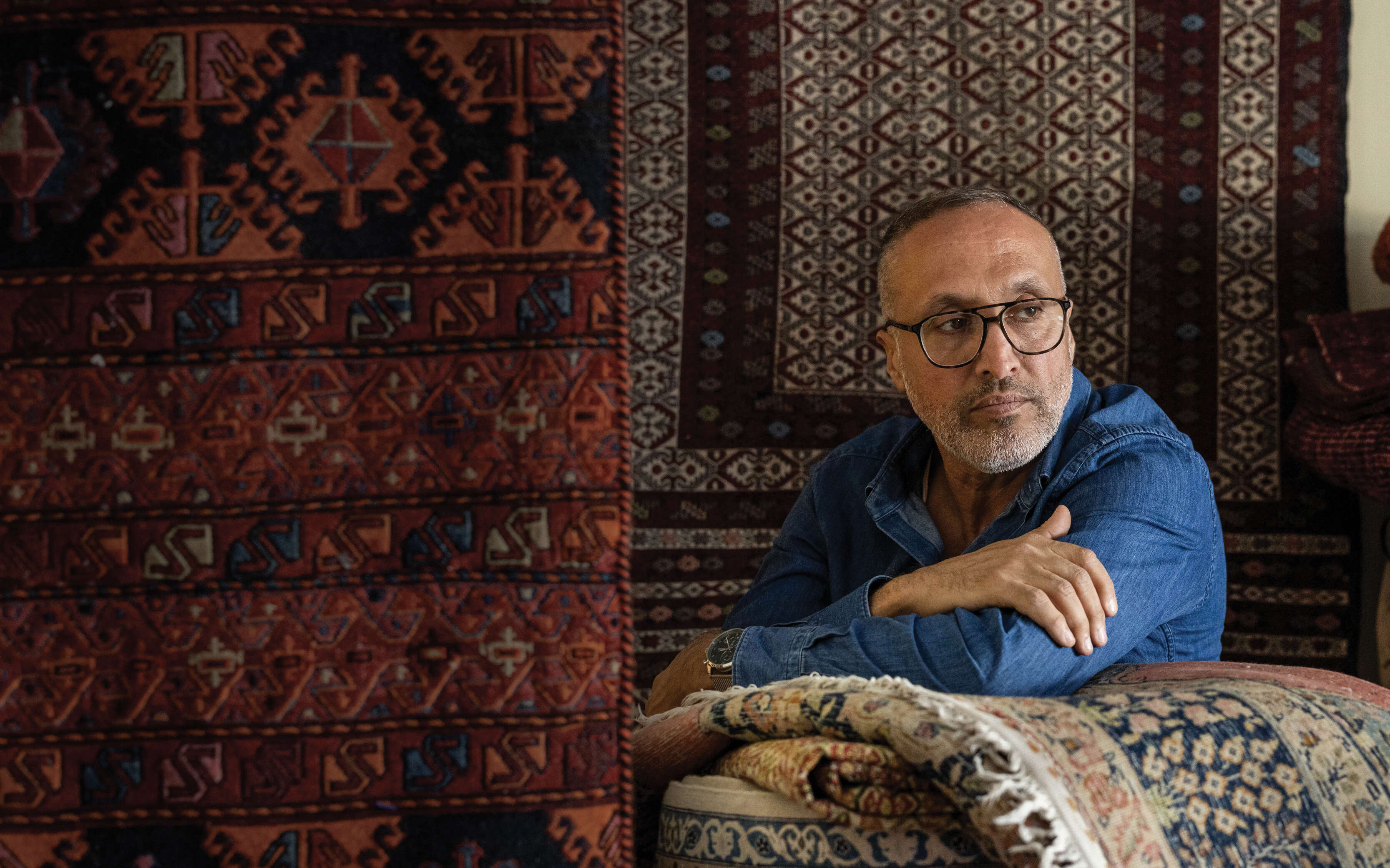 חולם בפרסית | אבישג שאר-ישוב חולם בפרסית | אבישג שאר-ישוב